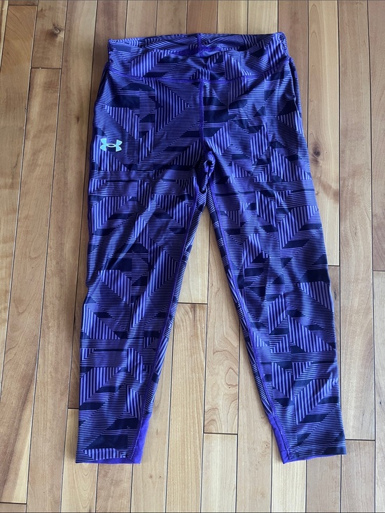 Under Armour Other - Under Armour Purple Geometric Girls' Performance capri Leggings